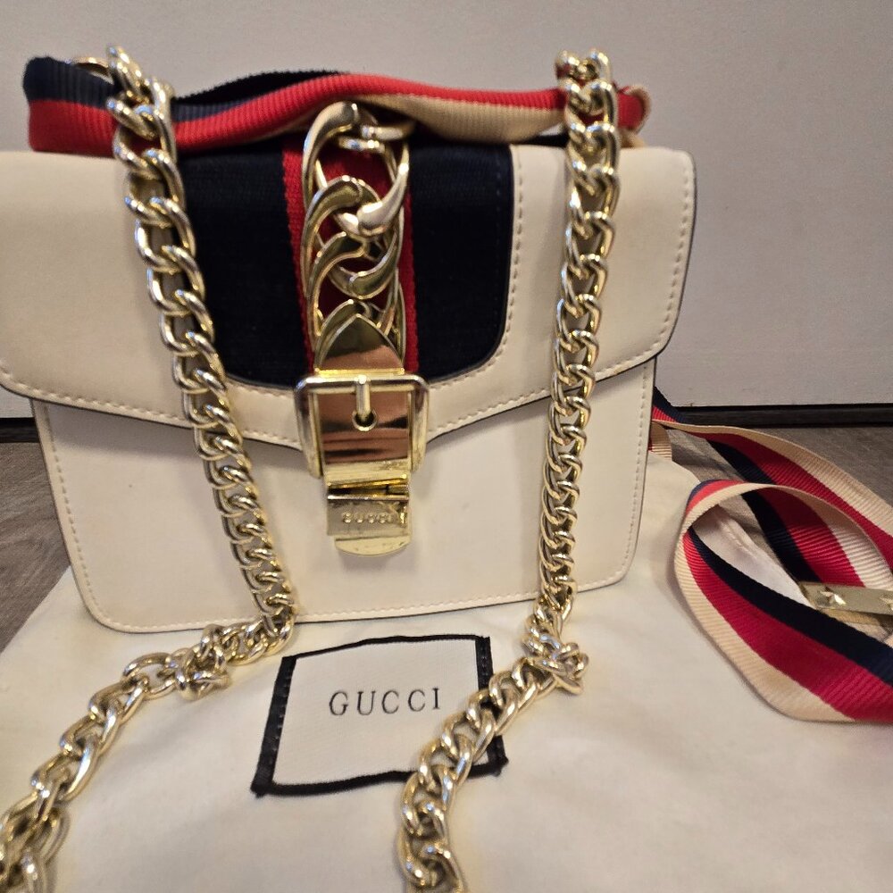 GUCCI Mini Sylvie Chain Shoulder Bag